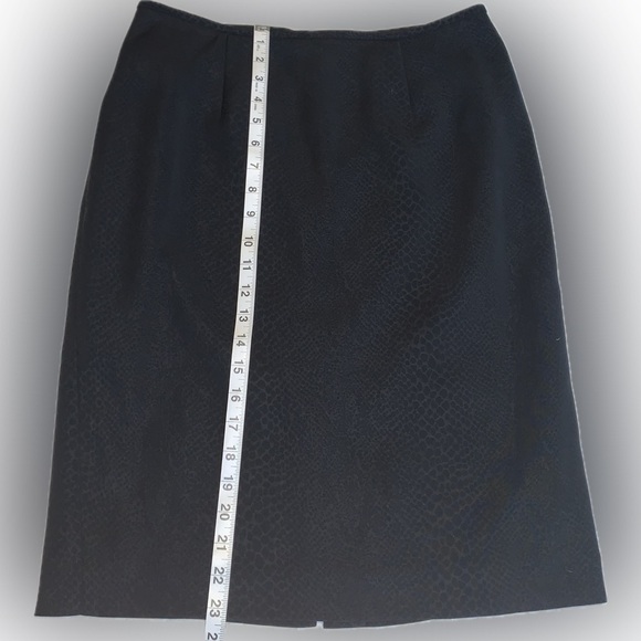 CALVIN KLEIN Textured Pencil Skirt -  Size 6 Pre-owned - Picture 2 of 8